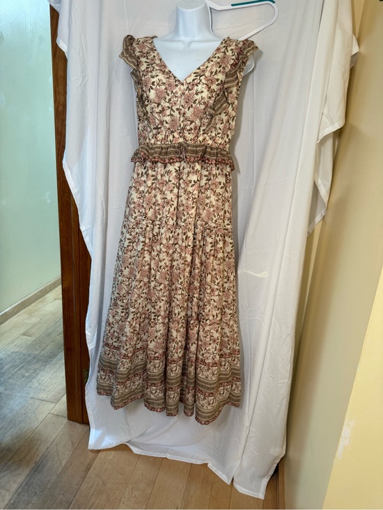 Dresses & Skirts - Floral V-Neck Maxi Dress in Cream and Dusty Rose